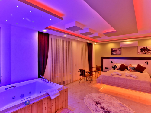  gece  -  Kasım
  | Kalkan Patara’da Jakuzili ve Korunaklı Özel Havuzlu Villa